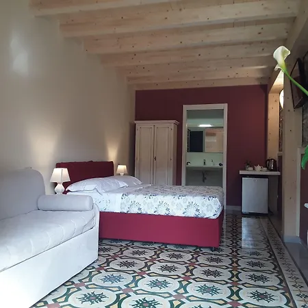 Alojamento de Acomodação e Pequeno-almoço Al Castello Milazzo