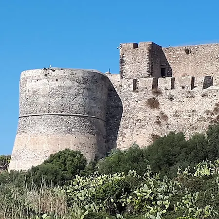 ベッド・アンド・ブレックファスト Al Castello 4*